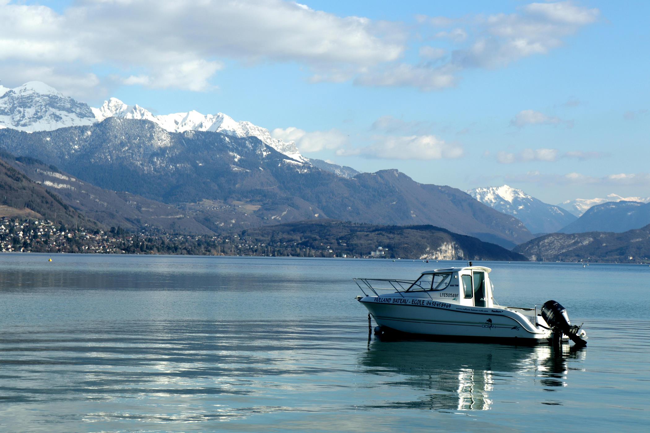 Between the lake and the mountains, they chose both!